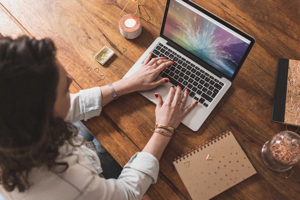 Balíček energetických tapet – pro mobil a PC